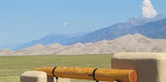 entrance sign for the great sand dunes national park