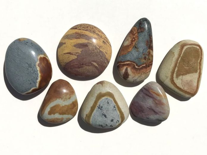 picture stones from ventura beach