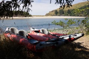 kayak-rock-collecting