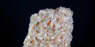 what is dolomite - specimen with light pink crystals