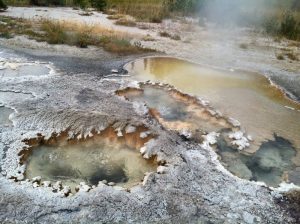 sinter-yellowstone