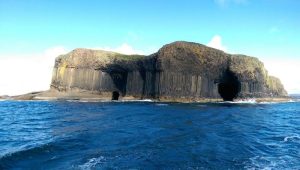 the isle of staffa and fingals cave