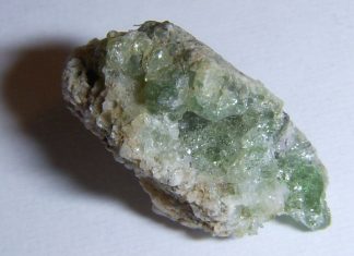 single greenish trinitite specimen