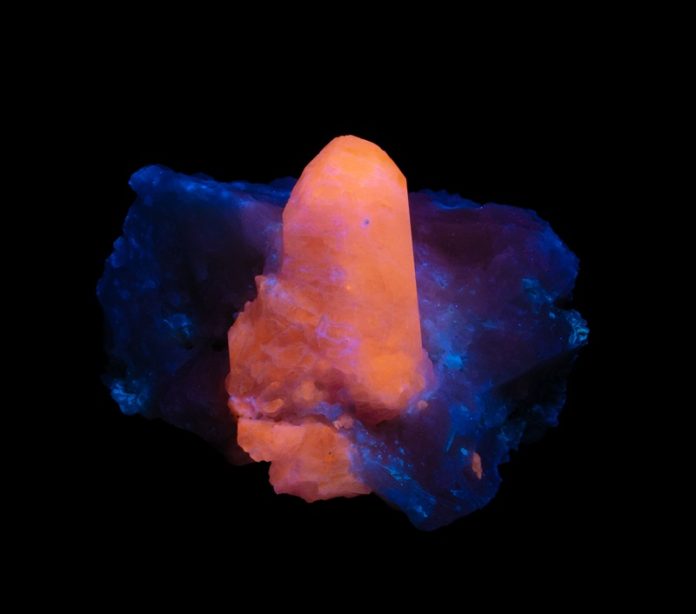 afghanite uv rocks specimen